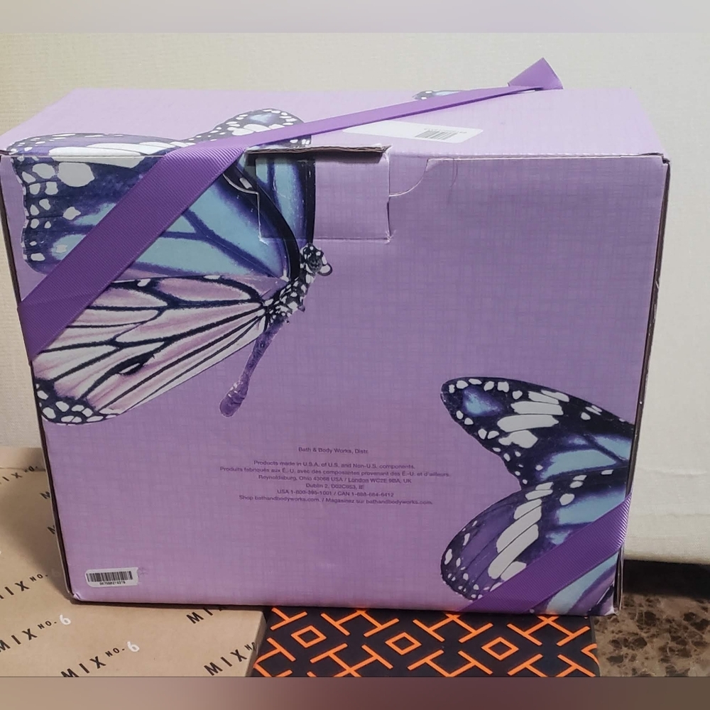 8PC Bath & Body Works - Picture 2 of 3